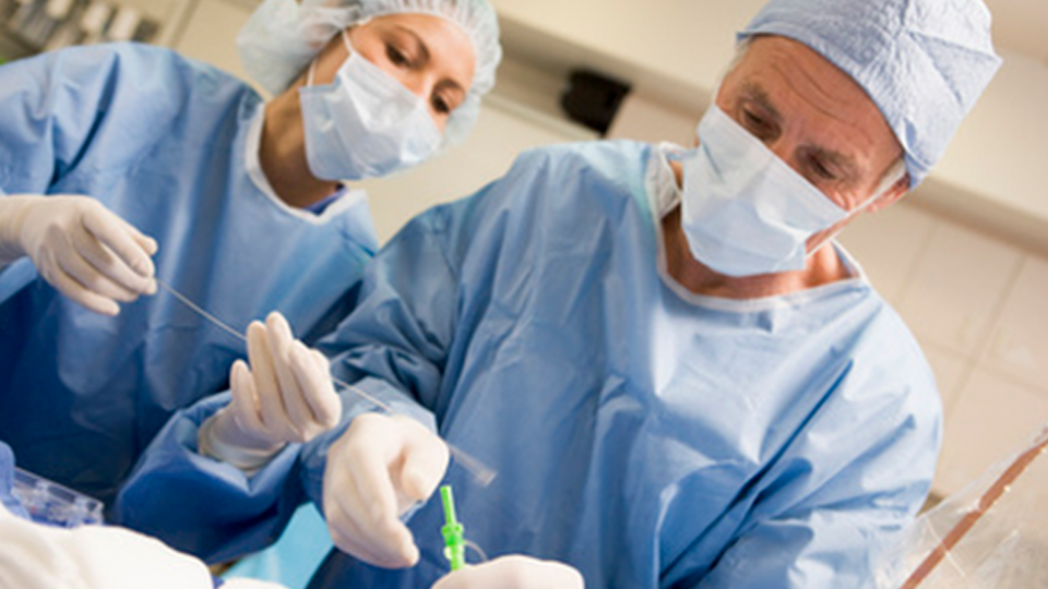 Tecnología que salva corazones: El uso de imágenes intravasculares reduce recaídas en pacientes con infarto | Grupo i2